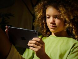 Apple Luncurkan Sejumlah Fitur Baru Demi Lindungi Anak dan Remaja di Dunia Digital