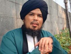 Ustadz Derry Sulaiman Cium Agenda Politik Tunggangi Mahasiswa di Balik Demo Ricuh