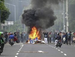 Geng Solo Tunggangi Kerusuhan, Kudeta Terhadap Prabowo Gagal Total