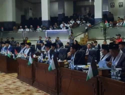 Miris! Tunjangan Anggota DPRD Nyaris Rp. 100 Juta Sebulan, 59 Ribu Anak di Bogor Terancam Putus Sekolah