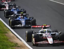 Oliver Bearman Terancam Larangan Tampil Usai Bentrok Dengan Carlos Sainz di Monza
