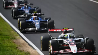 Oliver Bearman Terancam Larangan Tampil Usai Bentrok Dengan Carlos Sainz di Monza