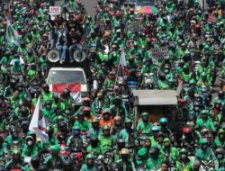 Data Ferry Irwandi Soal Provokator Demo di Medsos Terungkap, Pelakunya Akun-akun Pro Gibran?
