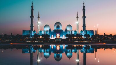 Awas Merugi! Ini 9 Amal Yang Sia-sia Menurut Ulama