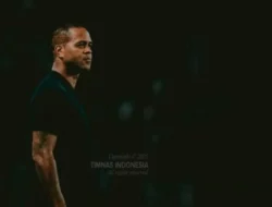 Kisah Pelatih Timnas Indonesia, Patrick Kluivert Nyaris Sabet Ballon d’Or 1995, Unggul Dari Zola dan Maldini