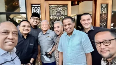 MAKI: Siapapun Raup Untung Dari Korupsi Kuota Haji Wajib Jadi Tersangka, Termasuk Yaqut dan Fuad Hasan