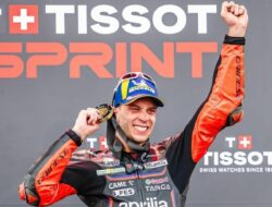 Tampil Memukau, Marco Bezzecchi Menang Sprint Race MotoGP Mandalika 2025
