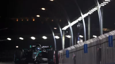 Asapi Max Verstappen, George Russell Raih Pole Position di Kualifikasi F1 GP Singapura
