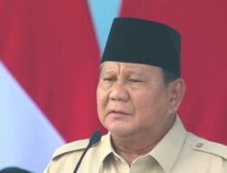 Prabowo Tak Sebut Nama Jokowi Saat Upacara HUT Ke-80 TNI di Monas