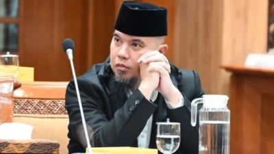 Ahmad Dhani Soal Didesak Mundur Netizen Dari DPR: Pemilih Saya 140 Ribu, Nanti Mereka Marah!
