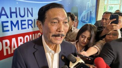 Luhut Soal Utang Jumbo Kereta Cepat Whoosh: Tak Ada Transportasi Publik Yang Untung di Dunia!