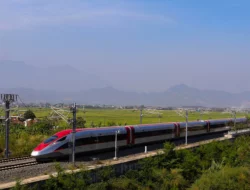 Ubedilah Badrun Curiga Ada Transaksi Gelap di Balik Bengkaknya Biaya Proyek Kereta Cepat