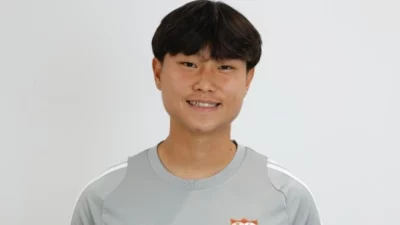 Sosok Aaron Ang, Kiper Muda Indonesia Yang Main Bersama Sevilla di Liga Spanyol