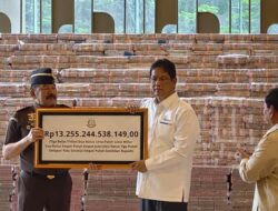Saksikan Penyerahan Uang Korupsi CPO Rp. 13 Triliun, Prabowo: Bisa Perbaiki 8 Ribu Sekolah