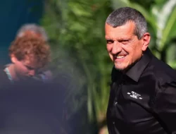 Guenther Steiner Sebut Sejumlah Orang di Ferrari F1 Menyesal Ganti Carlos Sainz Dengan Lewis Hamilton