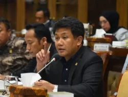 Bonnie Triyana Nilai Bahasa Inggris dan Mandarin Jauh Lebih Strategis Dari Bahasa Portugis