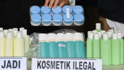 BPOM Rilis 23 Kosmetik Berbahaya, Waspadai Meja Riasmu Sebelum Terlambat!
