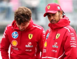 Bos Ferrari, John Elkann Minta Charles Leclerc dan Lewis Hamilton Fokus Balapan dan Kurangi Bicara