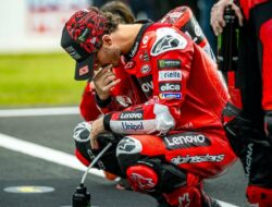 Francesco Bagnaia: Marco Bezzecchi Lebih Pantas Masuk 3 Besar di MotoGP 2025