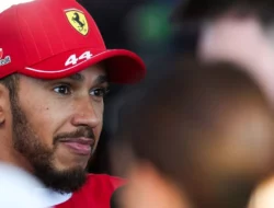 Lewis Hamilton: Oscar Piastri dan Lando Norris Harus Kejam ke Max Verstappen Jika Ingin Juara