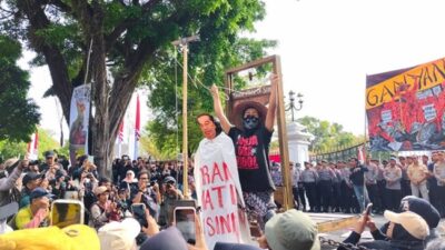 Kemarahan Publik Memuncak, Seruan “Gantung Jokowi” Menggema