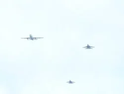 Sukhoi Skadron 11 TNI AU Lakukan Force Down Pesawat Asing di Langit Makassar