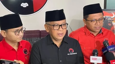 Hasto Kristiyanto: Ibu Megawati Lebih Pilih Bangun Jembatan dan Sediakan Pupuk Daripada Kereta Cepat!