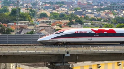 Prabowo Tugaskan Menko Airlangga, Menkeu Purbaya dan Rosan Cari Solusi Utang Jumbo Whoosh Rp. 120 Triliun