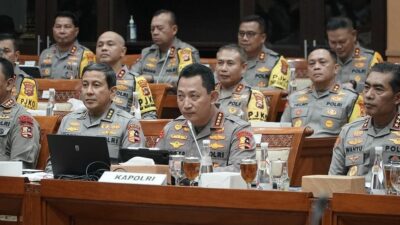 Polisi ‘Kepung’ Komite Reformasi Polri