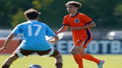 Sosok Jayden Hotman, Bek Kanan Calon Bintang Muda PEC Zwolle Keturunan Surabaya
