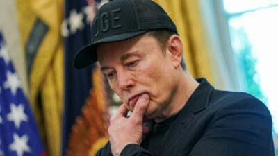 Elon Musk Yakin AI dan Robot Humanoid Bakal Lenyapkan Kemiskinan