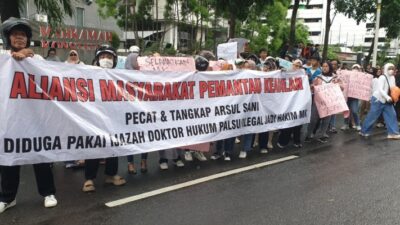 Tersandung Isu Ijazah S3 Palsu, Arsul Sani Didesak Mundur dari Hakim Konstitusi