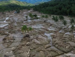 Bukan Bencana Alam! WALHI Blak-blakan Ungkap Dosa Investasi Ekstraktif di Balik Banjir Maut Sumatra
