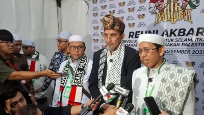 Didesak Mundur Buntut Bencana Banjir dan Longsor Sumatera, Ini Tanggapan Menteri LH Hanif Faisol Nurofiq