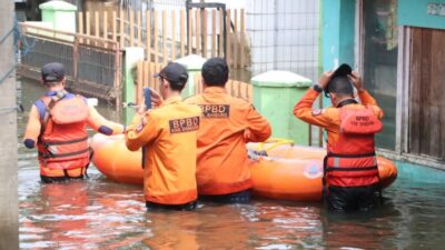Ribuan Rumah di Sejumlah Wilayah di Kabupaten Bandung Terendam Banjir, Akses Lalu Lintas Putus