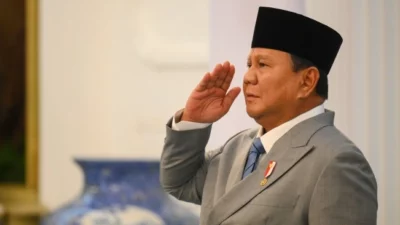 Usai Putusan MK, Benny K Harman Desak Prabowo Segera Tarik Polisi Aktif Dari Jabatan Sipil