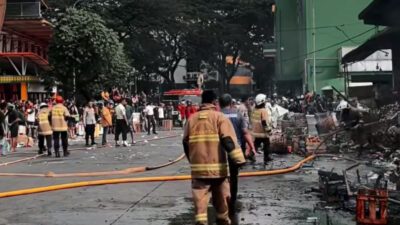 Polisi Pastikan Tak Ada Korban Jiwa dan Luka Kebakaran Pasar Induk Kramat Jati