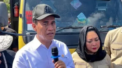 Perintah Prabowo, Mentan Amran Sulaiman Beri Gaji Petani Pulihkan Sawah Terdampak Bencana Sumatera
