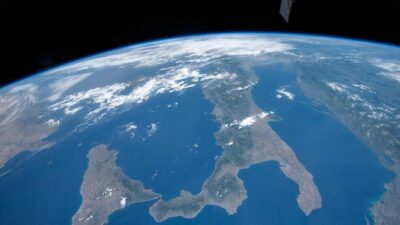Heboh! Bumi Bakal Kehilangan Gravitasi Selama 7 Detik Pada 12 Agustus 2026. Apa Yang Akan Terjadi?