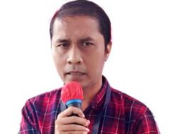 Efriza: Karpet Merah Jokowi ke China Jangan Hambat Penegakan Hukum Insiden TNI di Kalbar