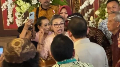 5 Fakta Seputar Kericuhan Keraton Surakarta Saat Menteri Kebudayaan Fadli Zon Serahkan SK Tedjowulan