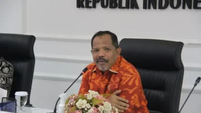 Johan Rosihan Ingatkan Risiko Ekologis di Balik Wacana Tanam Kelapa Sawit di Papua