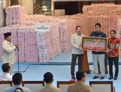 ICW Sentil Kejagung Pamer Uang Rampasan: Hebat di Citra Nol di Substansi!