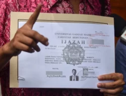 Terungkap! Ini Daftar 9 Informasi Ijazah Jokowi Yang Sengaja Ditutup-tutupi KPU