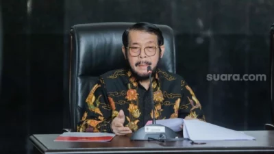 Absen di 81 Sidang dan 32 Rapat, Hakim MK ‘Raja Bolos’ Anwar Usman Ngaku Sakit