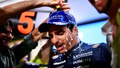 Carlos Sainz Buktikan Diri Usai Awal Sulit di F1 2025 Bersama Williams