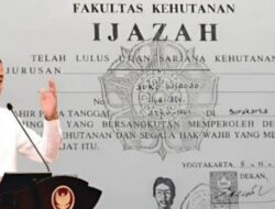 Jutaan Rakyat Indonesia Tak Percaya Foto Pria Berkacamata di Ijazah adalah Jokowi