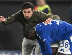 Como Impresif di Liga Italia, Cesc Fabregas Bikin Barcelona dan Manchester City Kesengsem