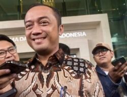 Mensesneg Prasetyo Hadi Bantah Istana Cawe-cawe Pengunduran Diri Dirut BEI: Tak Benar!