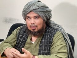 Ustadz Derry Sulaiman: Dulu Nabi Muhammad Tolak Emas Sebesar Gunung Uhud, Kini Tambang Digali